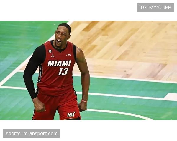 科莫黑马表现攻防俱佳 48分紧追前四展现高效反击体系 科莫黑马表现攻防俱佳 48分紧追前四展现高效反击体系